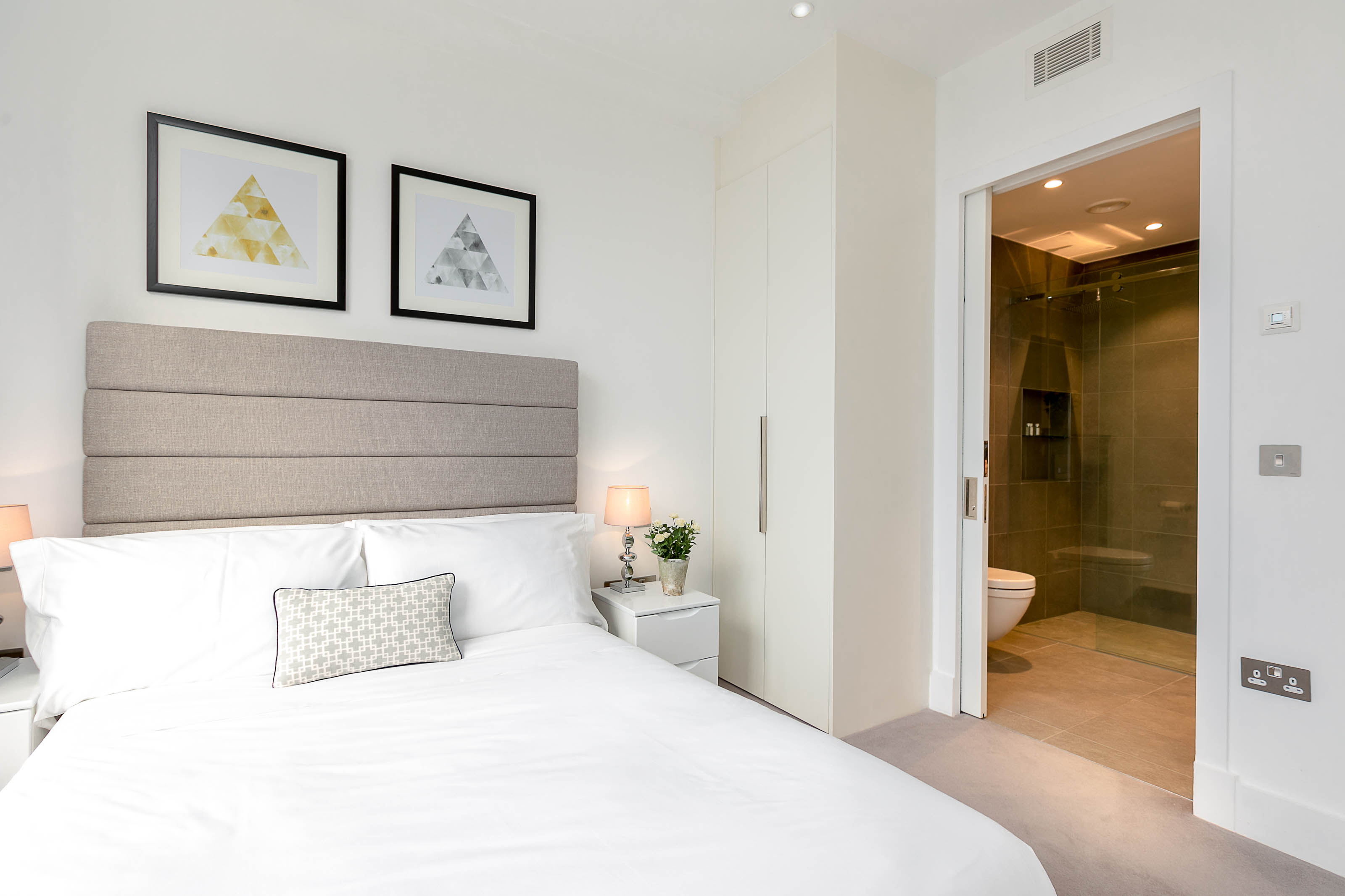 Lovelydays luxury service apartment rental - London - Covent Garden - Prince's House 605 - Lovelysuite - 2 bedrooms - 2 bathrooms - Double bed - 43d57da18574 - Lovelydays